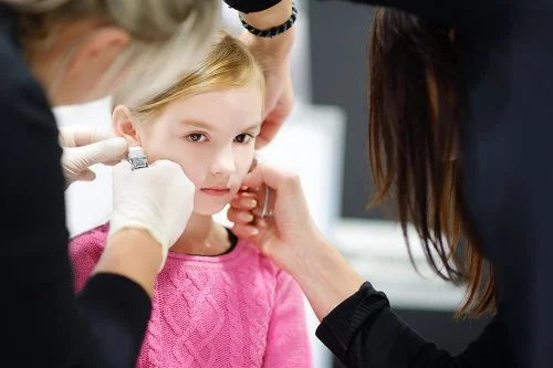 Evde Kulak Delme Hizmeti